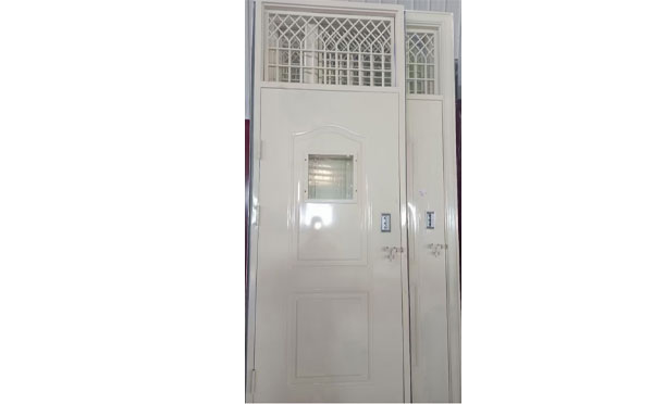 惠农学校教室门