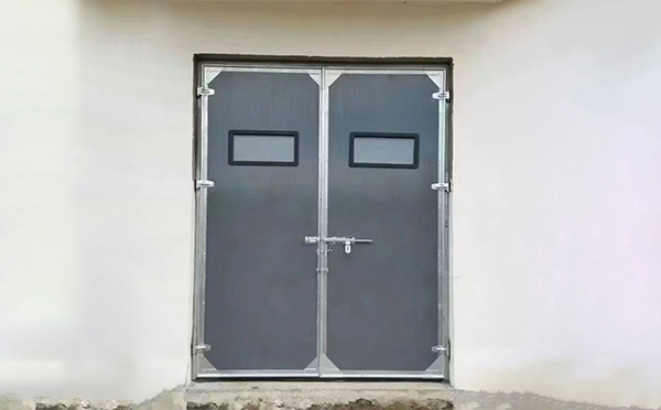 惠农工业门在高温作业区域的运行表现